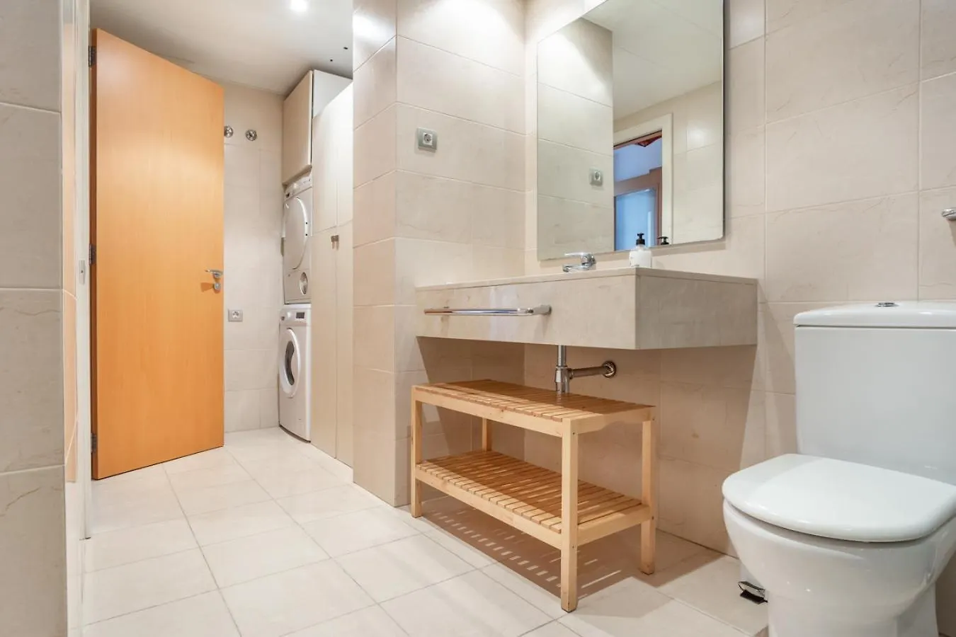 Private Rooms Near Las Ramblas バルセロナ 0*,  スペイン