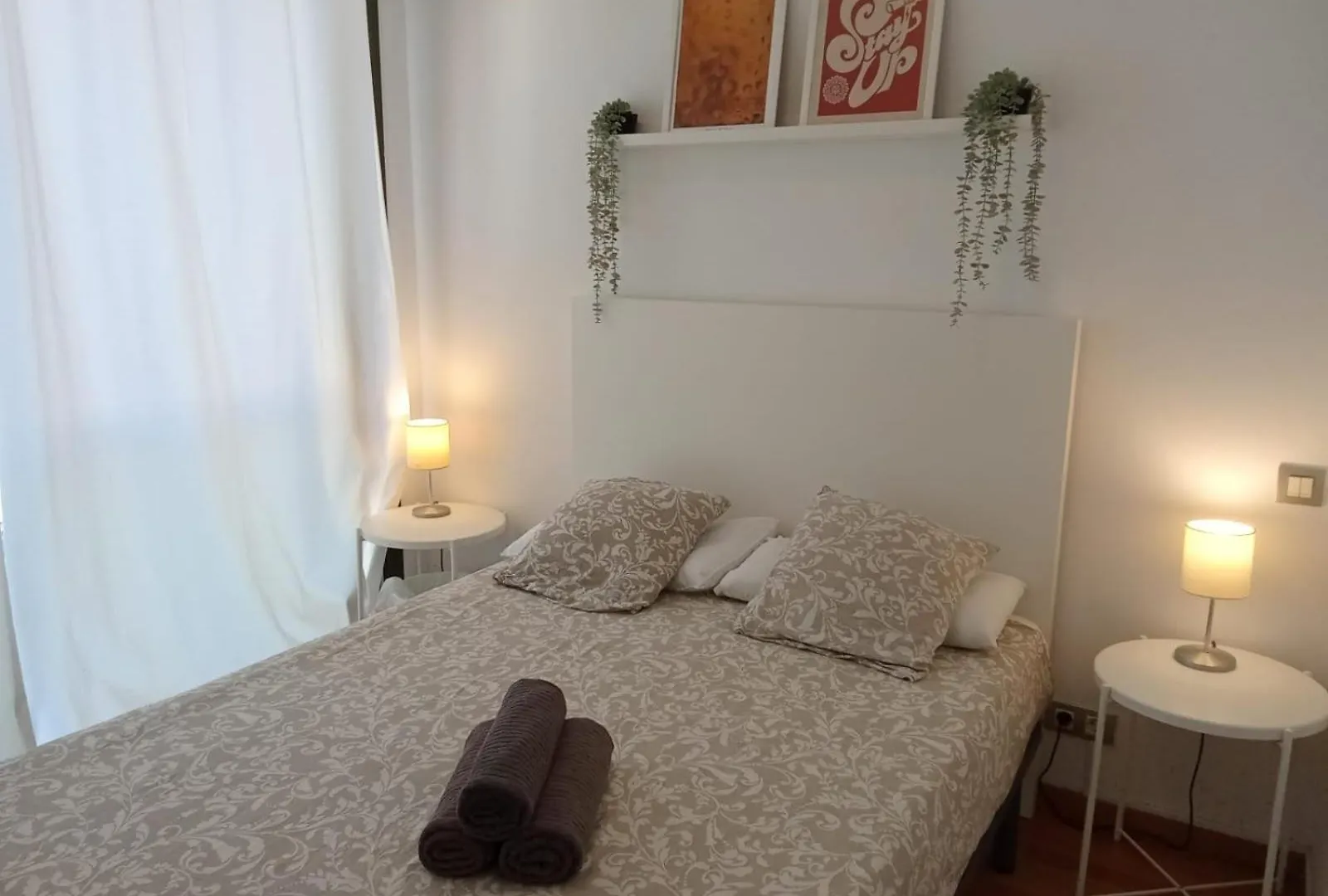 Private Rooms Near Las Ramblas 바르셀로나